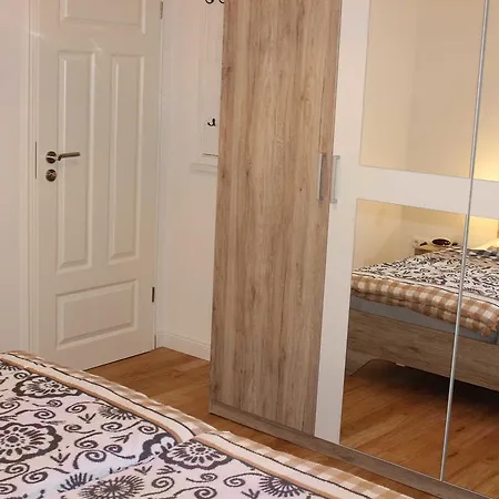 Befeld Susanne Homestay *